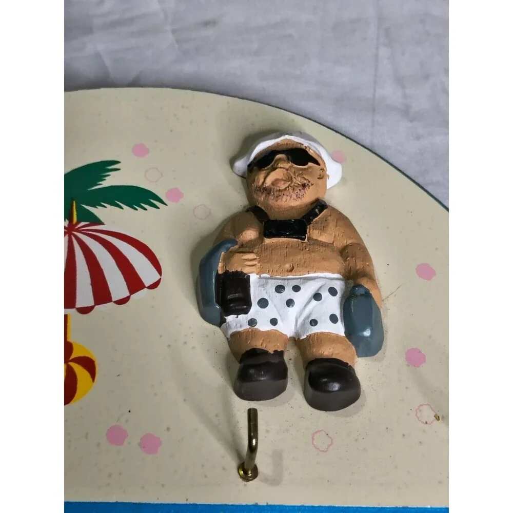 1989 Beachcombers Wooden Wall Mount For Keys Novelty Coastal Beach Guy